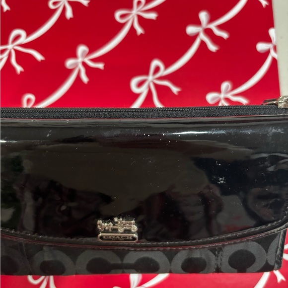 Coach Black Patent Leather Wallet - Picture 2 of 7